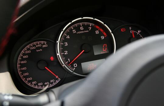 開(kāi)車(chē)省油技巧！教你用最少的油跑最遠(yuǎn)的路